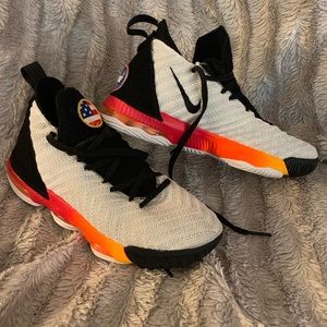 Nike LeBron 16 Basketball Shoes